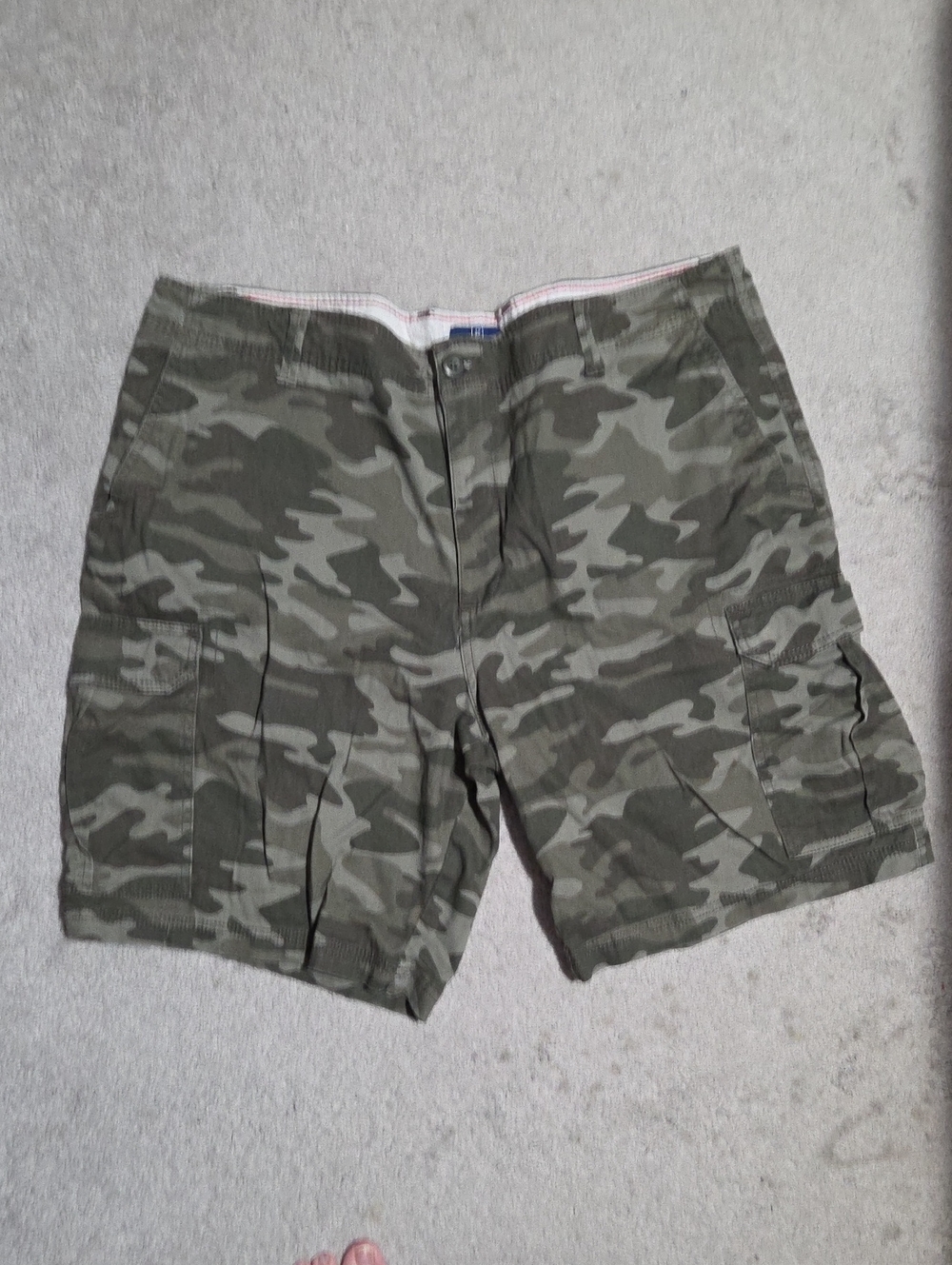 George Men's Camo Cargo Shorts - Olive Green